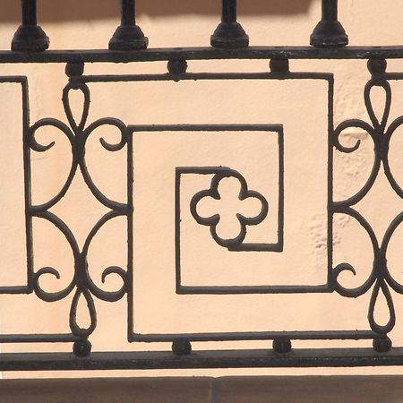Hostal Parellades Sitges Kültér fotó