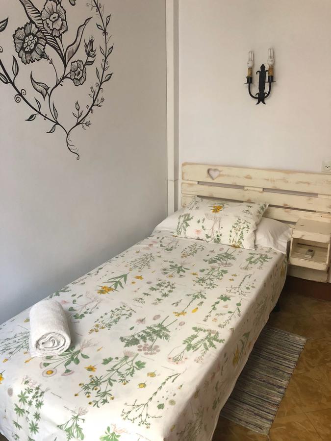 Hostal Parellades Sitges Kültér fotó