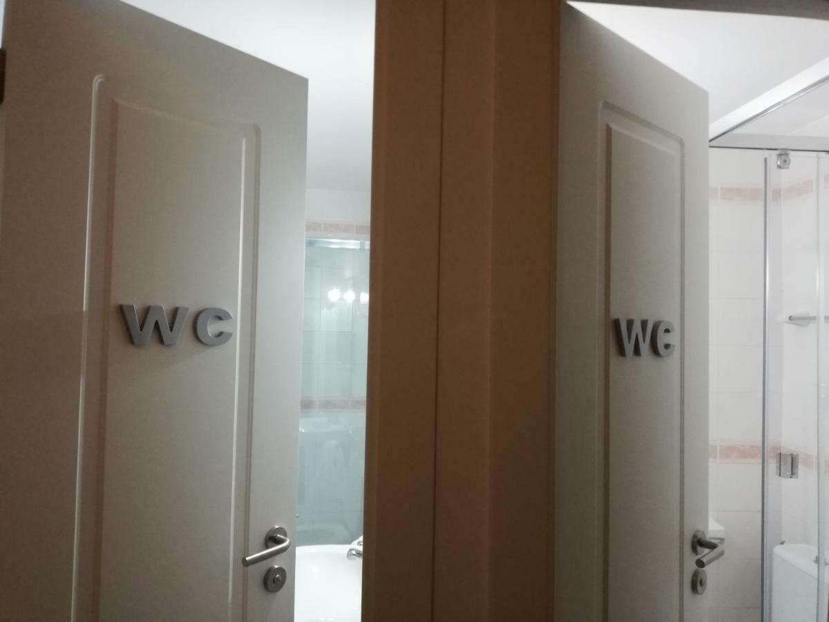 Hostal Parellades Sitges Kültér fotó